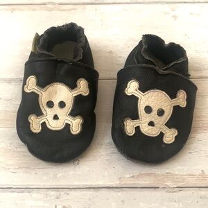 Boys 12-18m Black Leather Baby Shoes Skull & Crossbones Kids Soft Soled 12m 18m